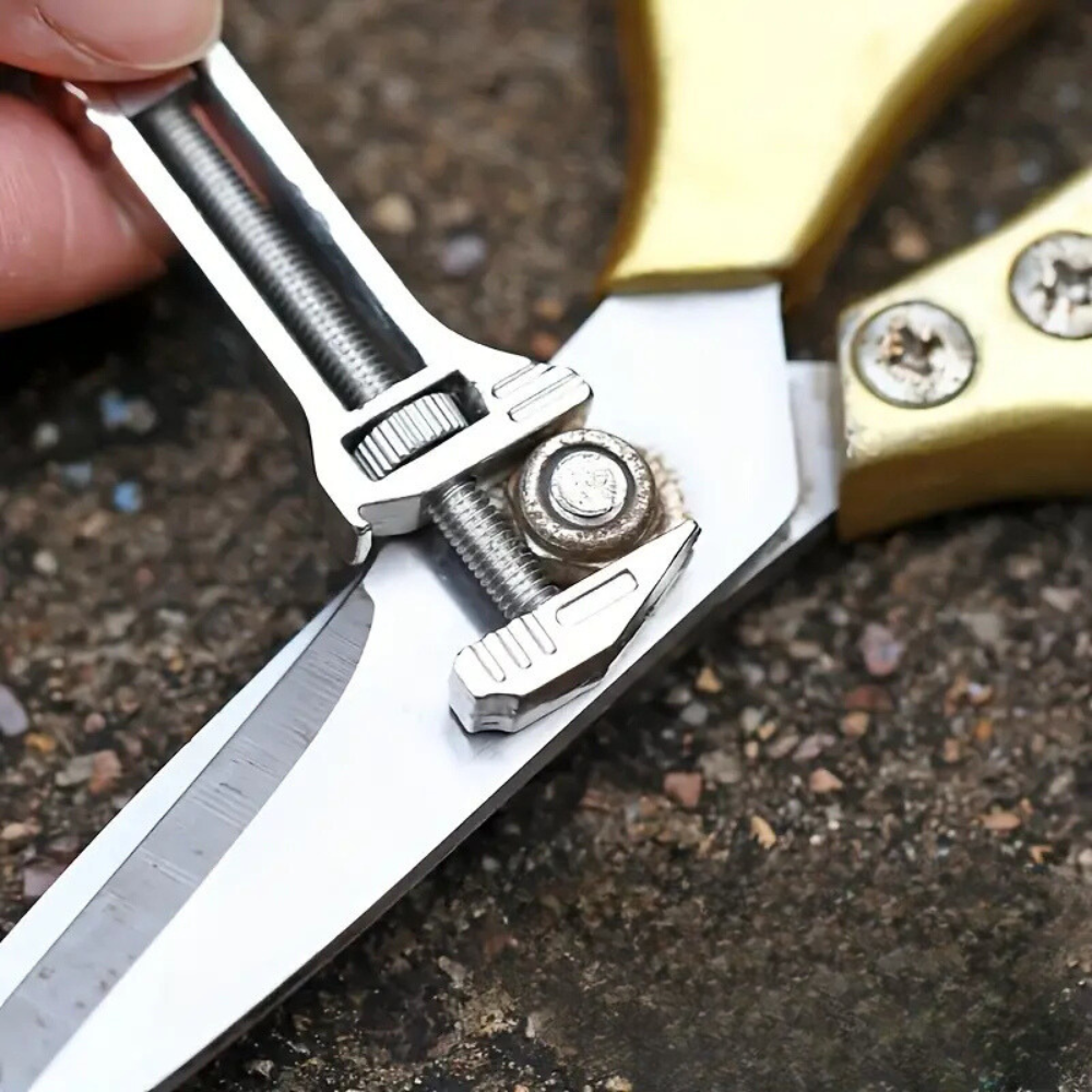 Compacte gereedschapset van titanium