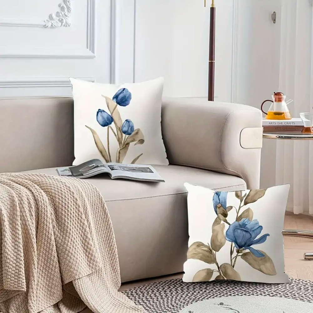 Kussenhoezen met blauwe bloemen