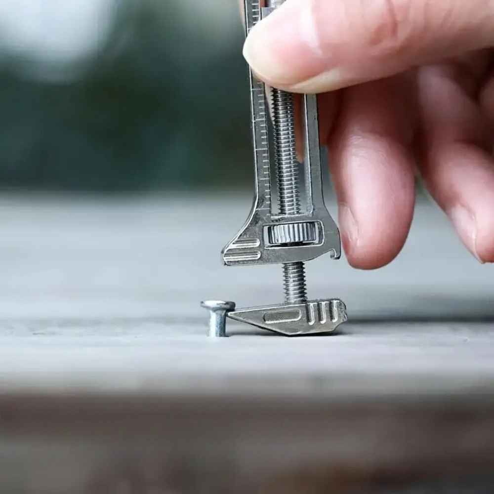 Compacte gereedschapset van titanium