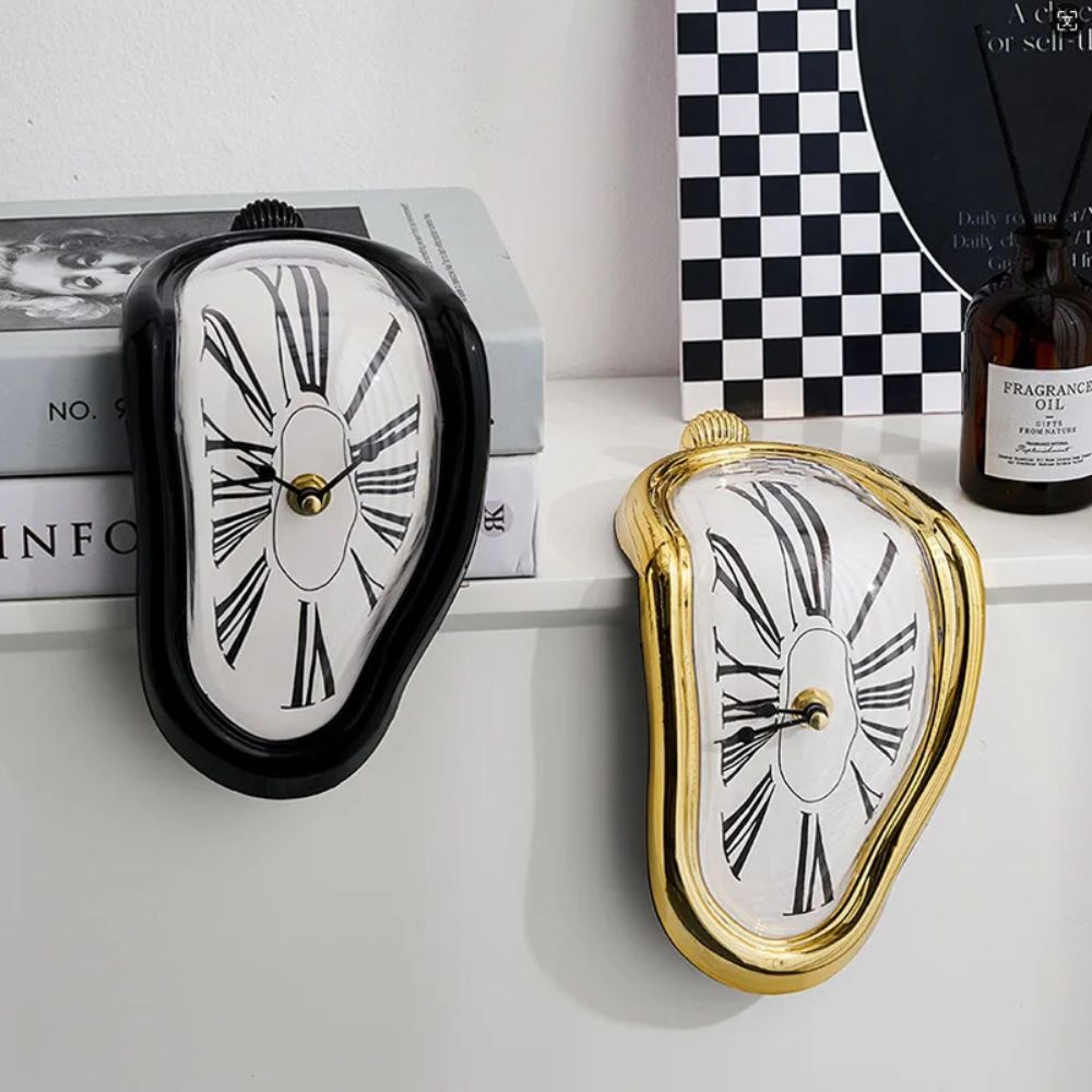 Nostalgic™ | Gesmolten Vintage Klok