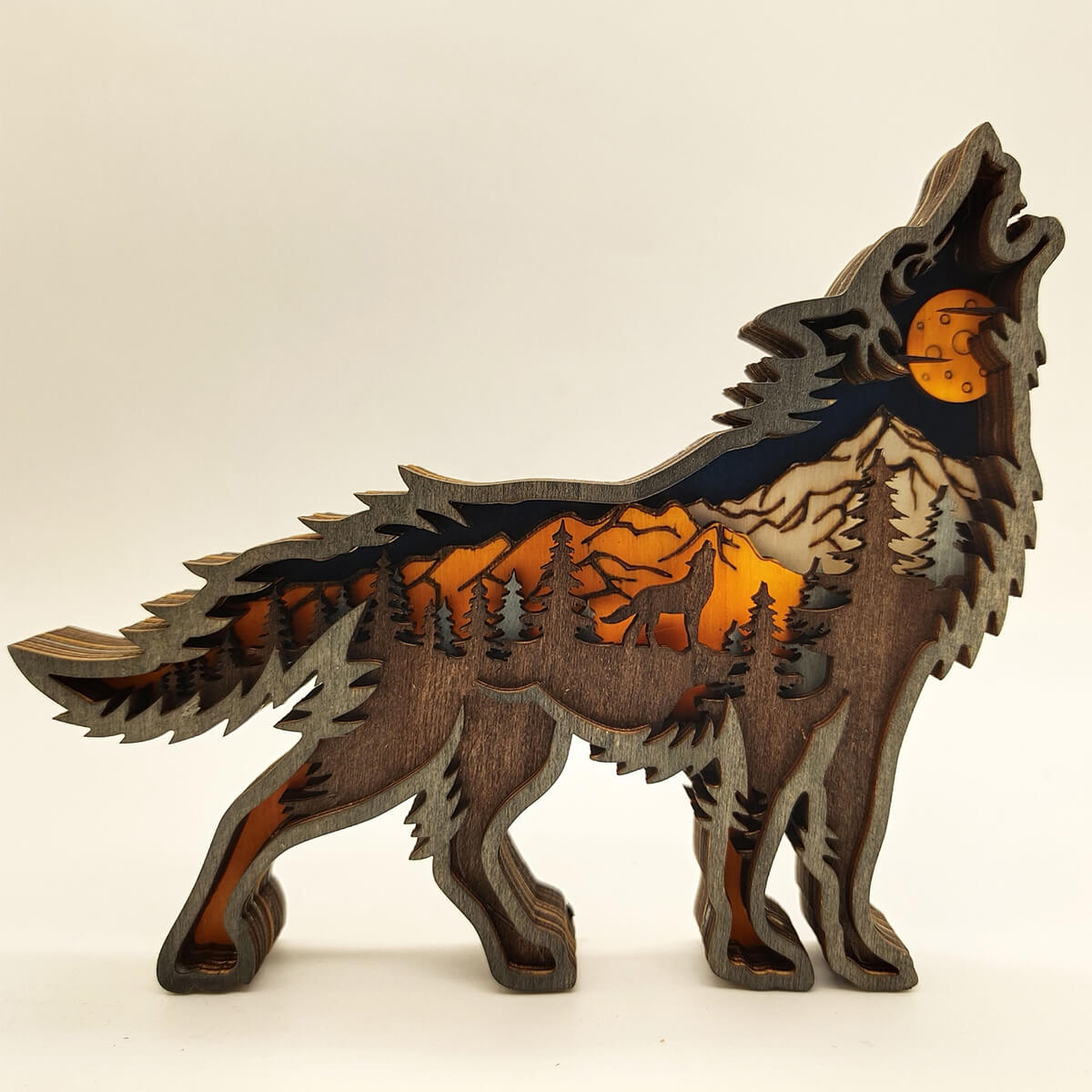 Rustieke decoratie met berg- en dierenthema